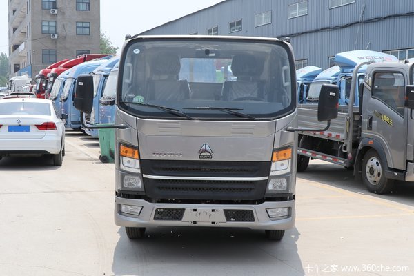 中国重汽HOWO 悍将M 140马力 3.3米排半栏板轻卡(ZZ1047C3314F145)