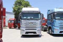 一汽解放 J7重卡 600马力 6X4 LNG自动档牵引车(一汽解放12档)(液缓)(CA4250P77M26T1E6)