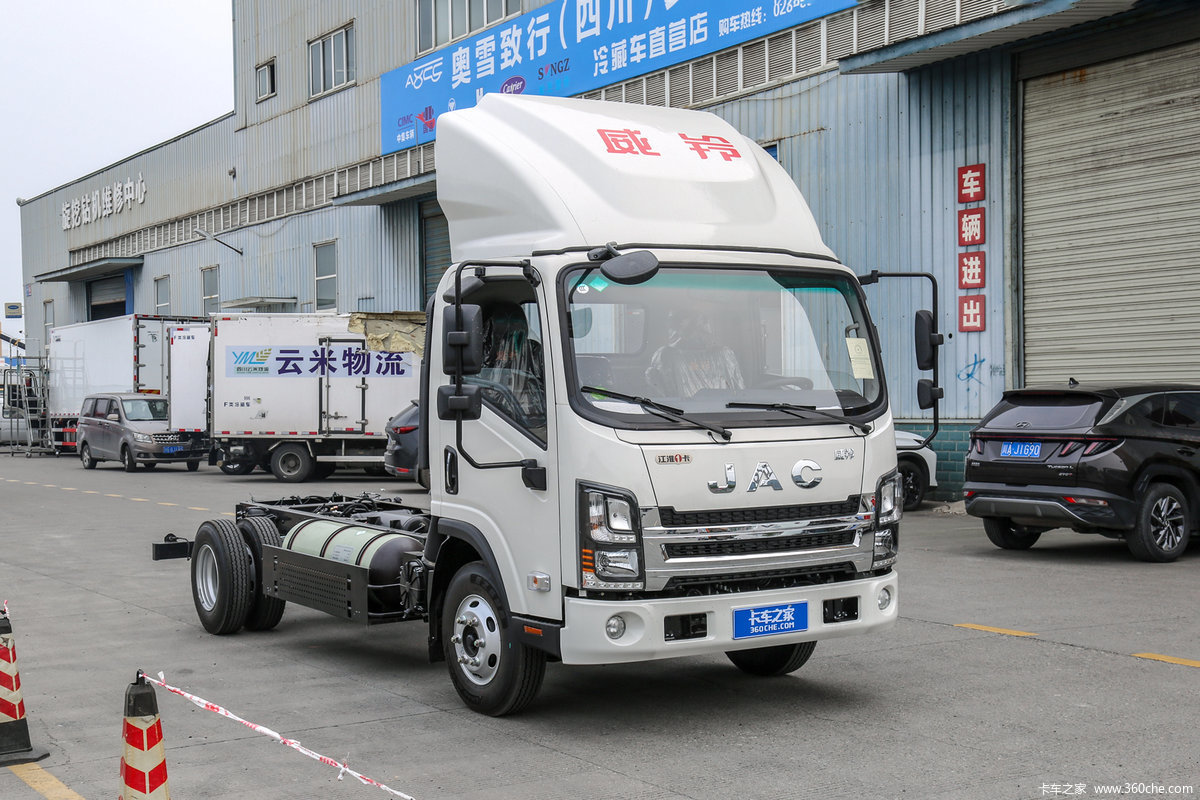 江淮 威铃M7 3.0L 129马力 CNG 4.18米单排栏板轻卡