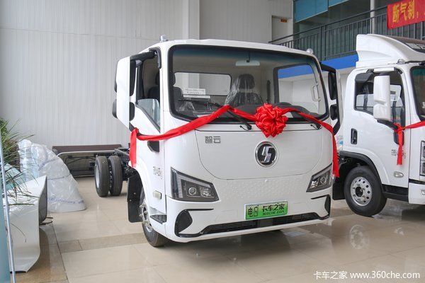 陕汽商用车 智云S300 4.5T 4.2米单排纯电动厢式轻卡(气刹)(SX5045XXYBEV341N)100.46kWh