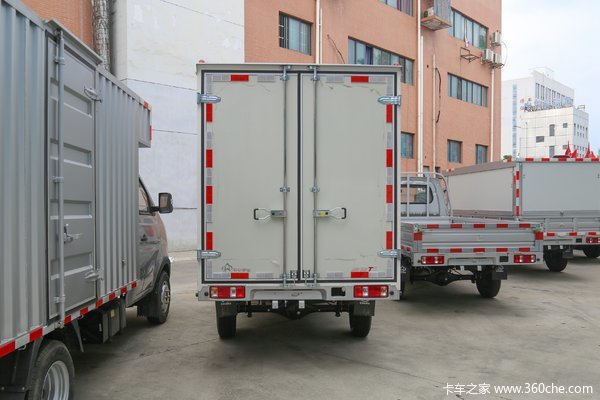 新豹T3载货车济宁市火热促销中 让利高达0.4万