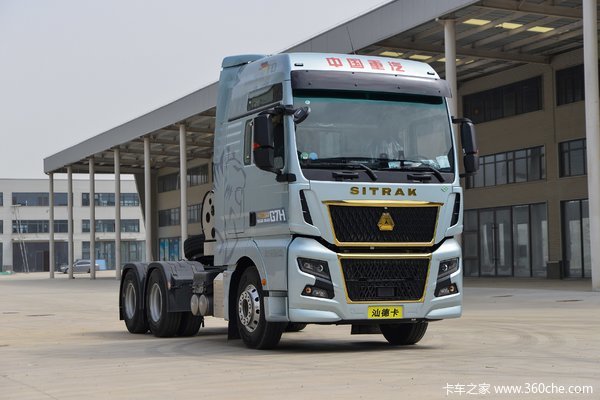 中国重汽 汕德卡SITRAK G7H重卡 590马力 6X4 LNG自动档牵引车(ZZ4256V384HF1LB)