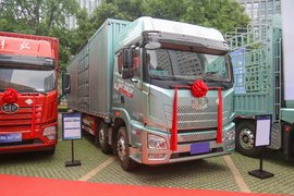 卓越版 260马力 6X2 9.4米LNG厢式载货车(CA5250XXYP26K2L7T3NE6A80)