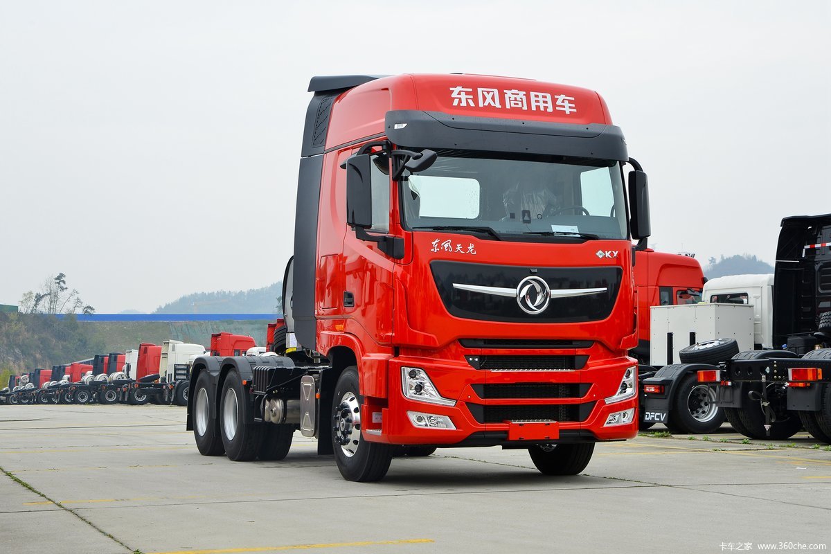 东风商用车 天龙旗舰KX 王者版 580马力 6X4 LNG牵引车(液缓)