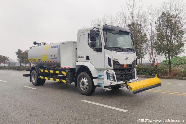 东风柳汽 新乘龙M3 200马力 4X2 纯电动清洗车(徐工牌)(DXA5181GQXLBEV)210kWh