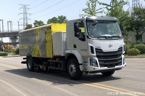 东风柳汽 新乘龙M3 4X2 纯电动洗扫车(徐工牌)(XGH5181TXSLBEV)280kWh