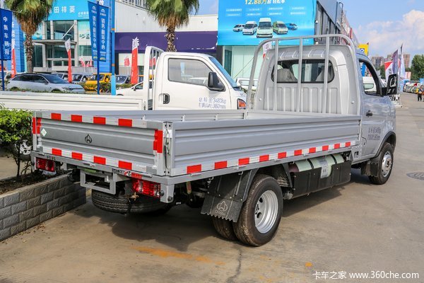 购跨越王X3 PLUS载货车 享高达0.3万优惠