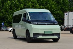 远程 超级VAN 智富版 3.5T 5.49米纯电动中轴中顶轻客66kWh