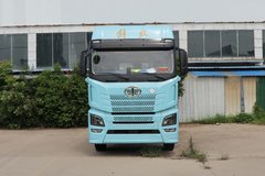 青岛解放 JH6重卡 智享版 560马力 6X4 LNG自动档牵引车(CA4258P25K15T1NE6A80)