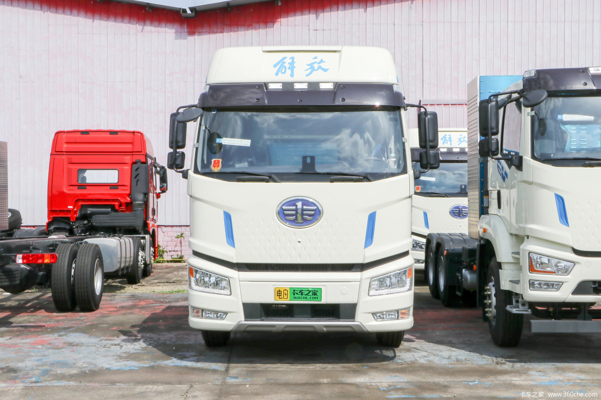 一汽解放 J6P 6X4 燃料电池牵引车