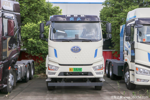 一汽解放 J6L 4X2 换电式纯电动牵引车(CA4180P62BEV)281.92kWh