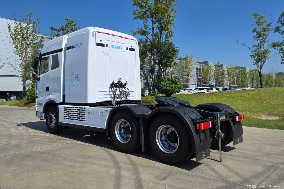 【图】三一重卡 江山版 6X4 氢燃料牵引车(SYM42503SWFCEV15)_实拍图片_1960579_卡车之家