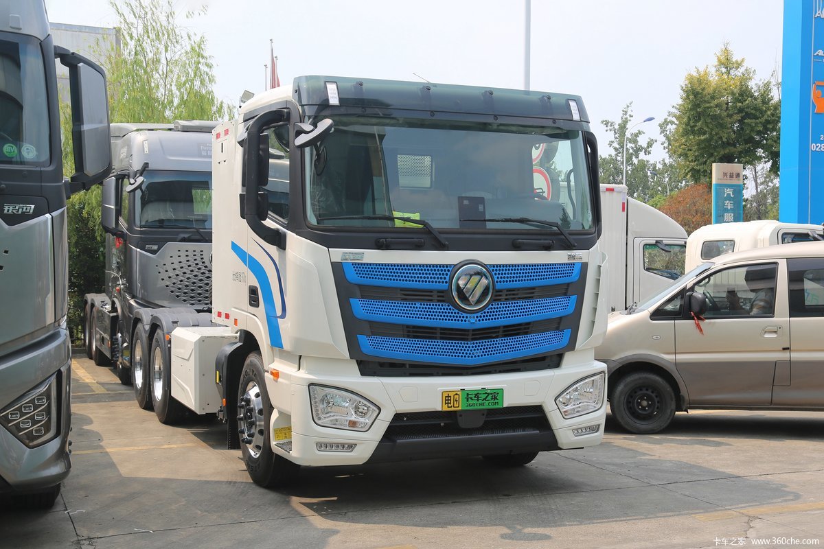 福田 欧曼EST 标载版 25T 6X4 纯电动牵引车