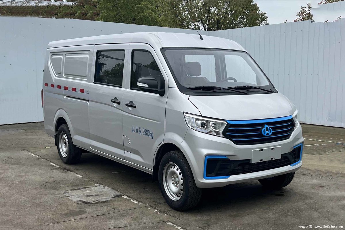 长安跨越 跨越星V7EV 2.9T 5座 4.8米纯电动厢式运输车