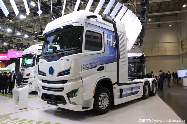 陕汽重卡 德龙X6000 6X4 氢燃料电池牵引车58.73kWh