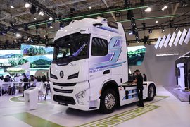 4X2 混动牵引车15kWh