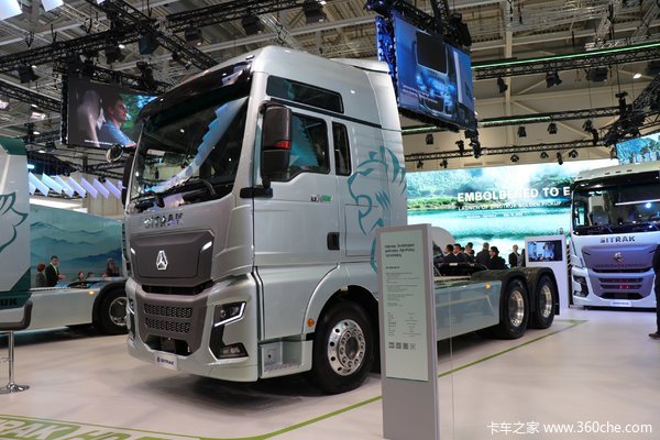 重汽汕德卡 SITRAK C9H重卡 6X4 纯电动牵引车600kWh