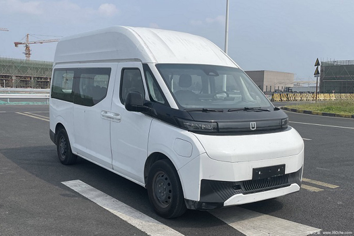 远程 超级VAN 2024款 智富版 5.49米纯电动中轴高顶轻客83kWh