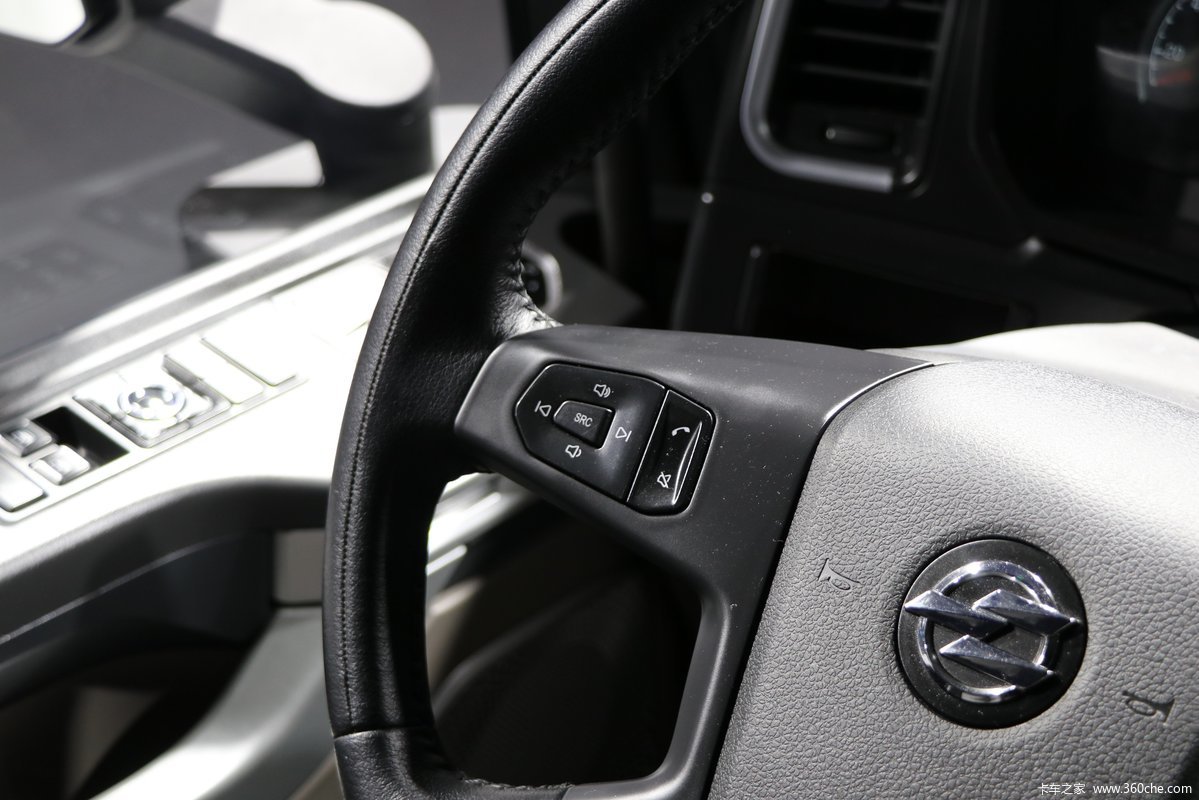 【图】东风华神 HS7 580马力 6X4 牵引车(液缓)(DFD4258GL6QF5)_实拍图片_1994303_卡车之家