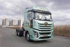 一汽解放 J6V重卡 领航版 660马力 6X4 LNG自动档牵引车(液缓)(CA4250P66M26T1E6)