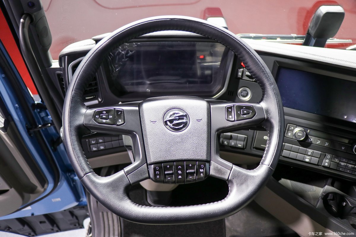 【图】东风华神 HS7 580马力 8X4 AMT自动档载货车_实拍图片_1994950_卡车之家