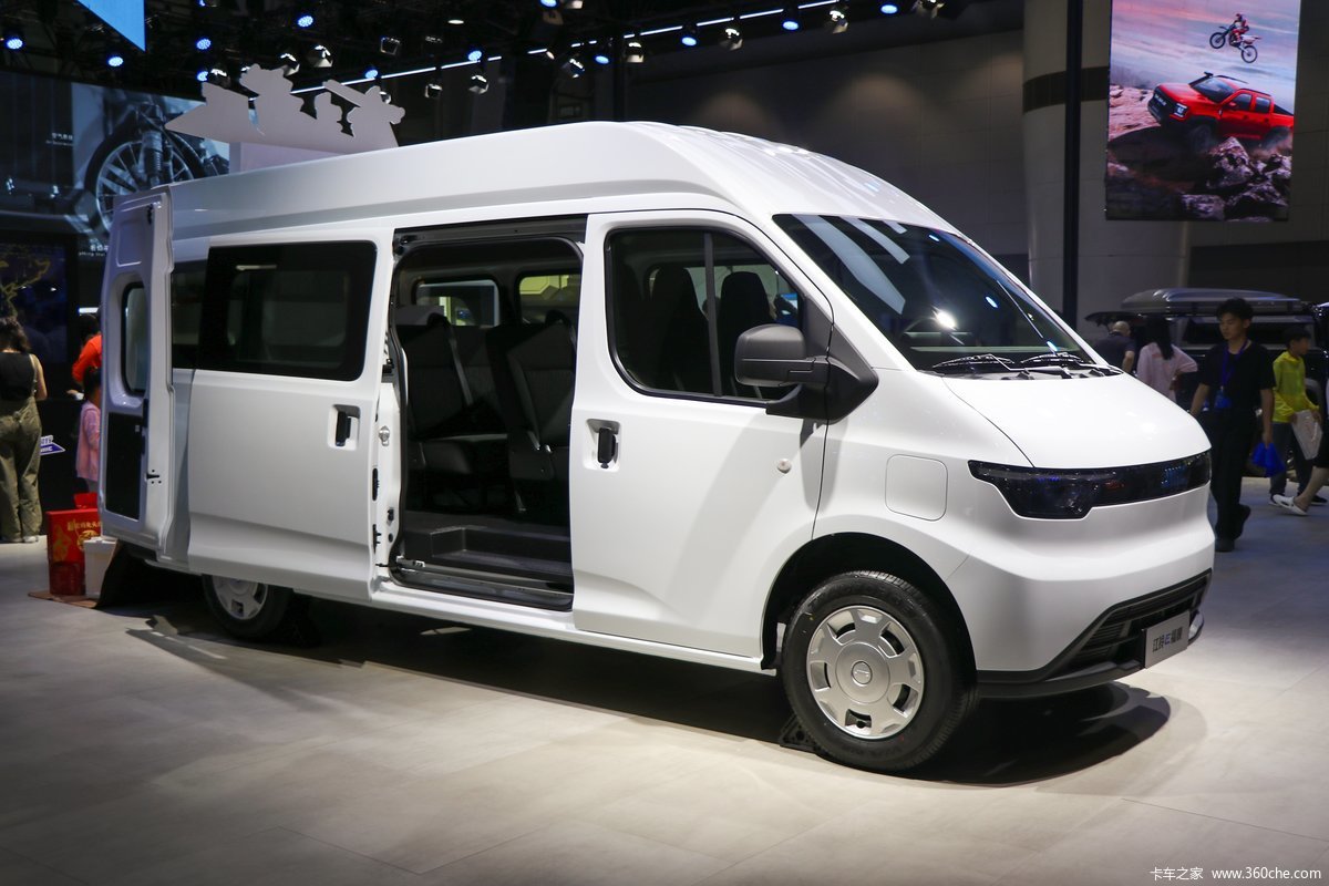 【图】江铃E福顺 2025款 明窗版 纯电动 7座 5.185米中轴中顶轻客 53.58kWh_实拍图片_2000158_卡车之家