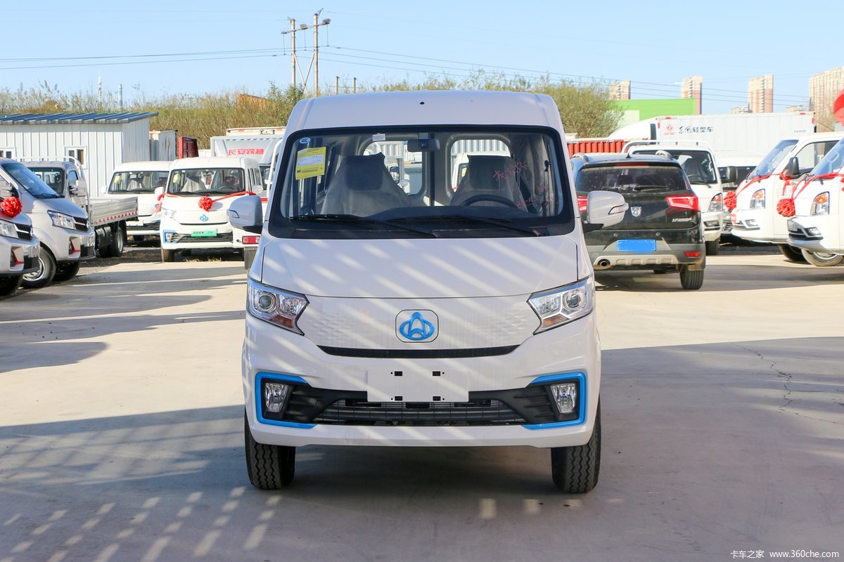 长安跨越 跨越星V7EV 智享型 5座 4.8米纯电动厢式运输车(对开门)38.6kWh