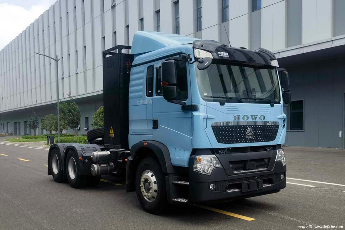 中国重汽 HOWO TX EV重卡 25T 6X4换电式纯电动牵引车