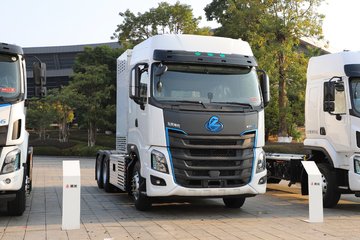 东风柳汽 乘龙H7 6X4 燃料电池牵引车 88.3kWh