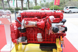 CM6D28系列 发动机图片