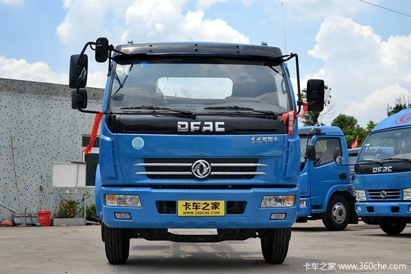 东风多利卡D8冷藏车