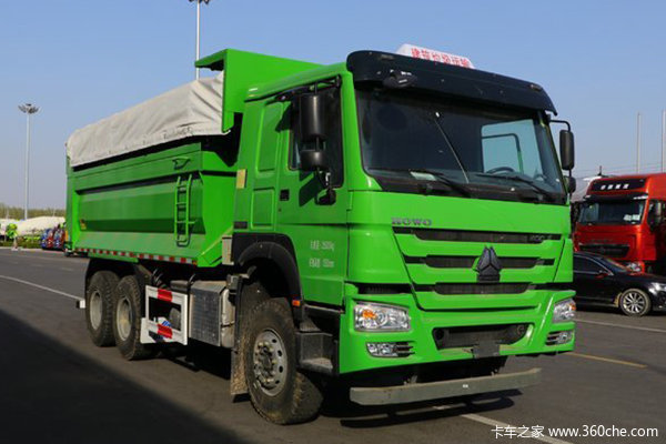 魔都实拍第三十三季最熟悉的陌生人豪沃2904x2牵引车